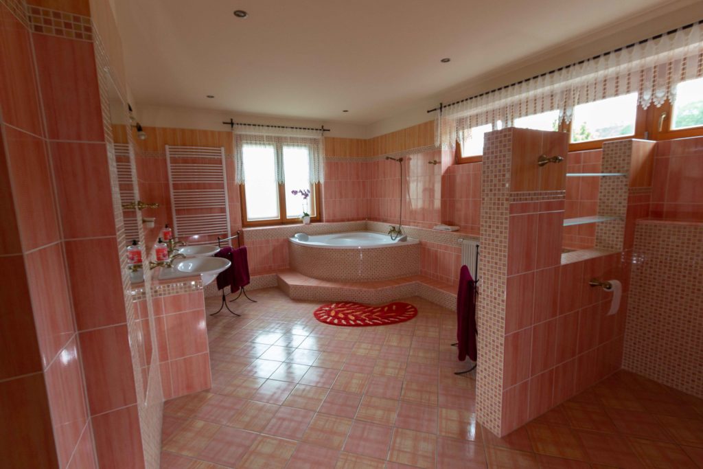 PEMI Apartmány - Velká koupelna